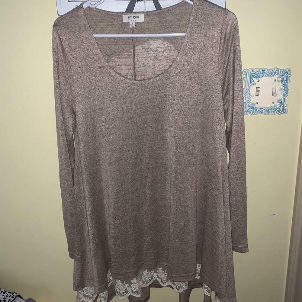 Umgee long sleeve over sized dressy shirt